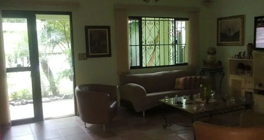 Casa com 4 quartos à venda na Rua das Hortênsias, 38, Mirandópolis, São Paulo