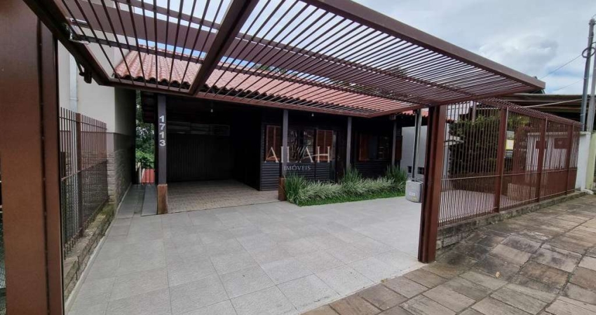 Casa Semimobiliada com 02 dormitórios (01 suíte) e excelente pátio
