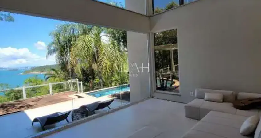 Casa com vista para o mar- 04 suítes, a master com 65m².