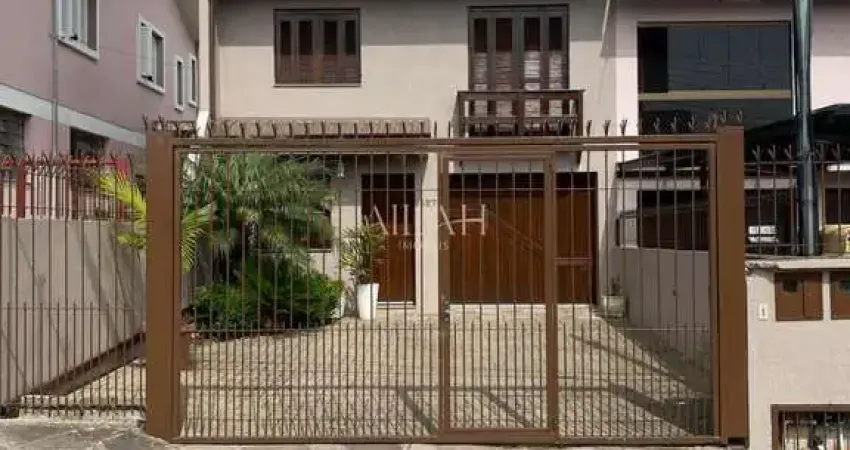 Casa com 3 quartos à venda na Rua Luiz Lavratti, 327, São Caetano, Caxias do Sul