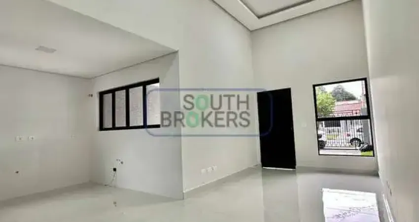 Casa com 3 Quartos 1 Suíte, Pé Direito Duplo e Amplo Quintal  - em São José
