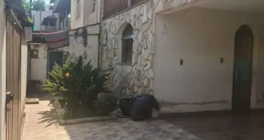 Casa com 4 quartos à venda na Rua Valdi Aleixo Cassiano, Inconfidentes, Contagem