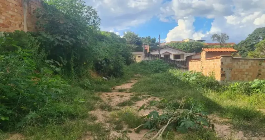 Terreno à venda na Santo Ivo, Centro, Contagem
