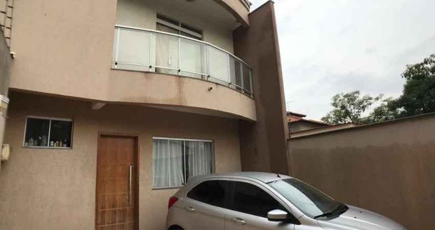 Casa com 3 quartos à venda na Rua Peroba, Sapucaias III, Contagem