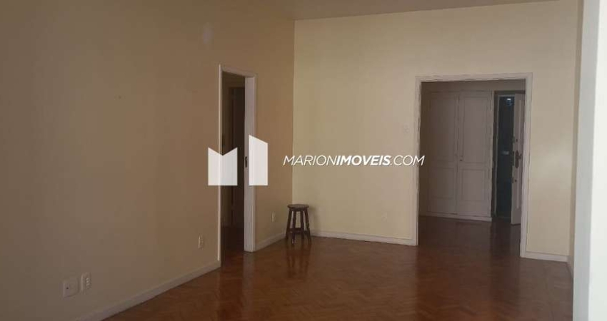 Oportunidade Imperdível: Apartamento de 3 Quartos, 90m², dependências completas, 1 Vaga na convenção, andar alto, Copacabana, Rio de Janeiro-RJ