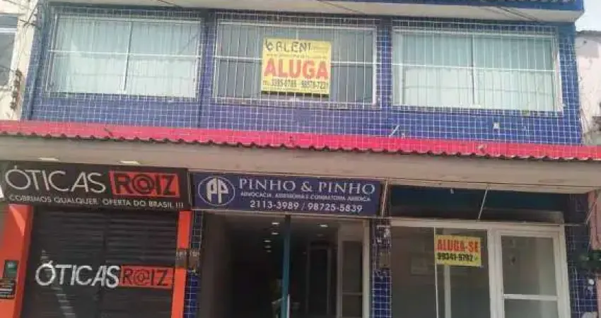 Loja com 18m² em prédio comercial em Santa Cruz - RJ
