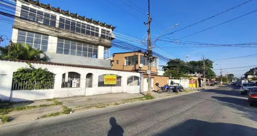 Prédio com 3 pavimentos com RGI em área nobre de Santa CRUZ-RJ