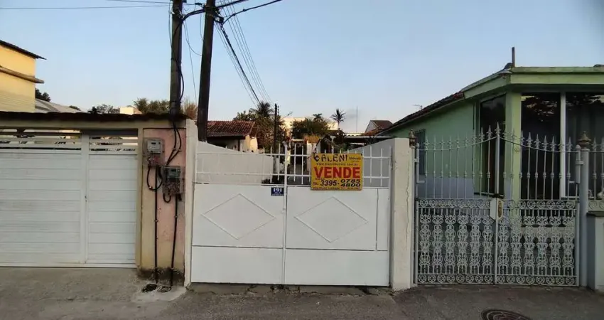 Venda Casa 3 Quartos em vila residencial em Santa Cruz - RJ