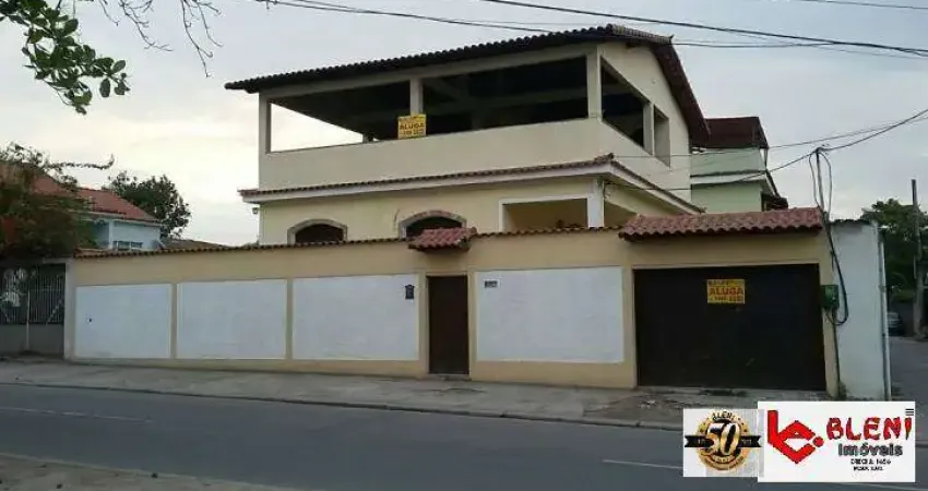 Casa 2 Quartos com Piscina e Terraço em área nobre de Santa Cruz - RJ