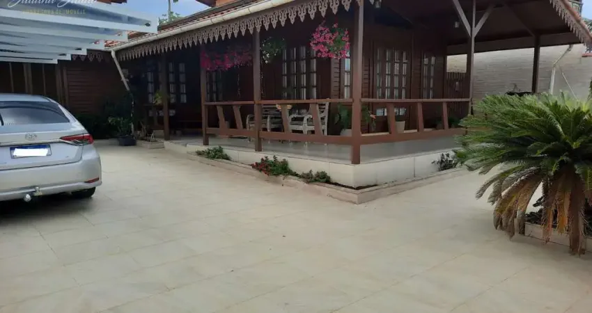 CASA LINEAR 4 QUARTOS NO BAIRRO EXTENSÃO SERRA MAR EM RIO DAS OSTRAS RJ