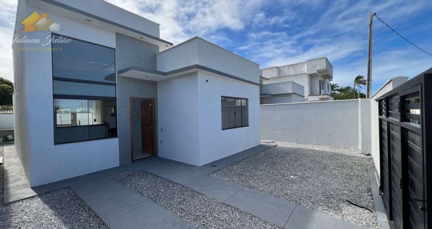 CASA LINEAR COM 3 QUARTOS E ÁREA GOURMET NA ENSEADA DAS GAIVOTAS, RIO DAS OSTRAS,. RJ