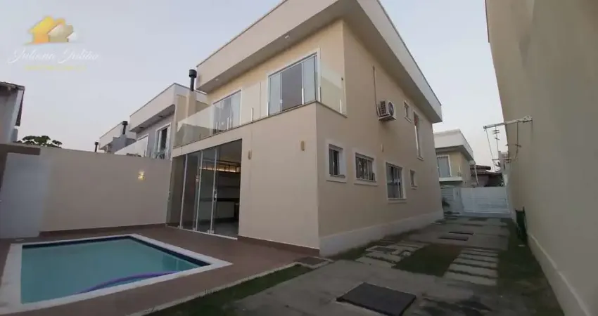CASA DUPLEX COM 3 QUARTOS SENDO 2 SUÍTES A VENDA NO BAIRRO EXTENSÃO DO BOSQUE EM RIO DAS OSTRAS RJ