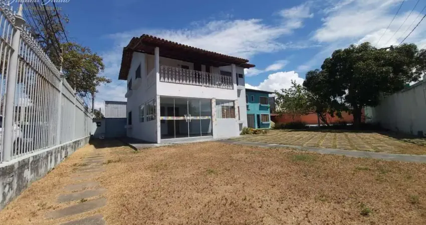 CASA DUPLEX COM 6 QUARTOS A VENDA NO CENTRO DE RIO DAS OSTRAS RJ