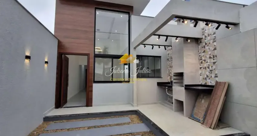 CASA LINEAR COM 2 QUARTOS SENDO 1 SUÍTE A VENDA NO VALE DAS PALMEIRAS EM MACAÉ RJ