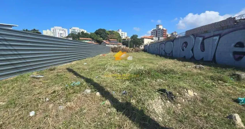 TERRENO COM 360M² A VENDA NO BAIRRO DA GLÓRIA EM MACAÉ, RJ.