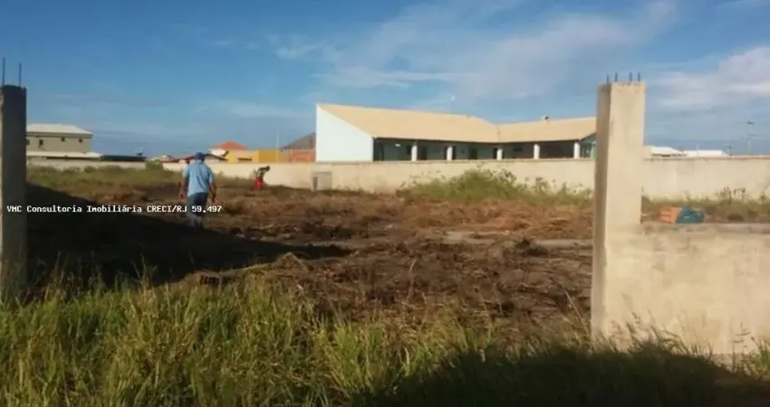 Terreno à venda na Um virado para rua Felipe Costa Pereira  Outro virado para rua Carlos Roberto Pereira, Pernambuca, Arraial do Cabo