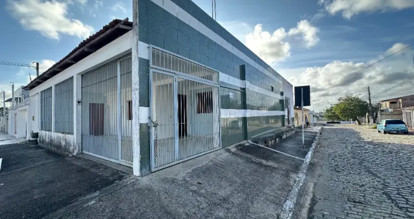 Casa com 4 quartos para alugar na Rua Júlio Ribeiro, 3374, Candelária, Natal