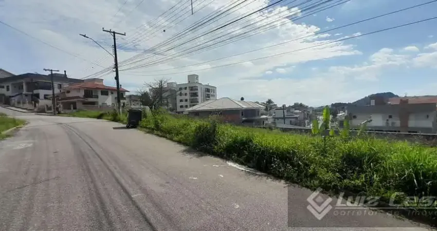 Terreno à venda na Rua dos Flamingos, 100, Pedra Branca, Palhoça