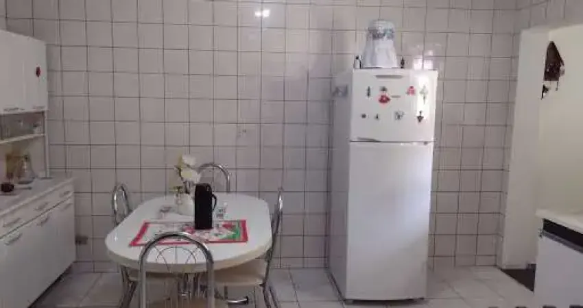 Sobrado com 3 dormitórios à venda, 132 m² por R$ 460.000,00 - Jardim Marica - Mogi das Cruzes/SP