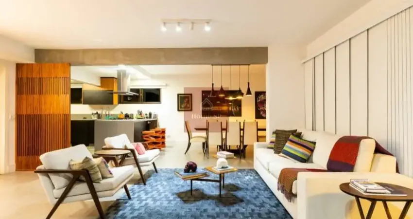 Excelente apartamento com 200m², reformado, 3 dormitórios, sendo 3 suítes, 4 vagas.
