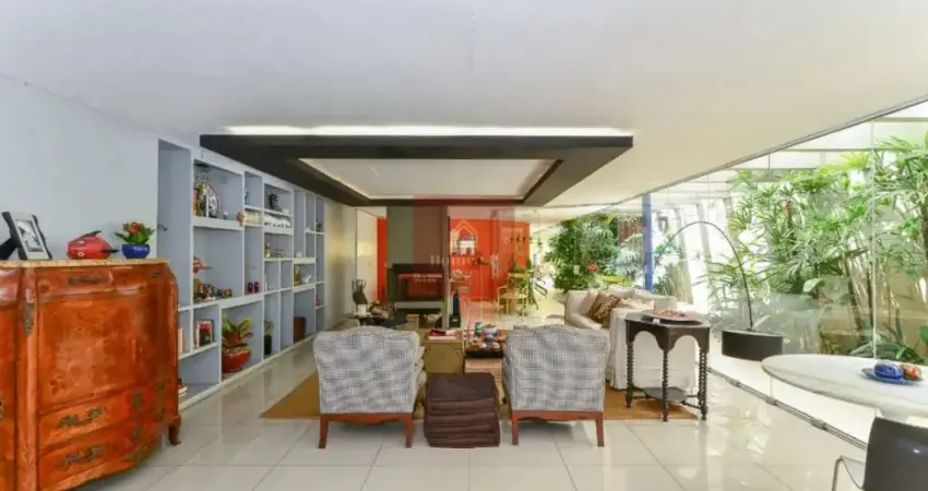 Casa térrea no brooklin - 3 dormitórios, 1 suíte, 4 vagas e com 367m²