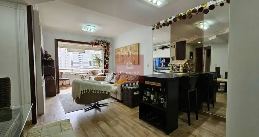 Apartamento com 3 Dormitórios, sendo 1 suíte, 2 vagas e com 97m² de área útil - Vila Clementino