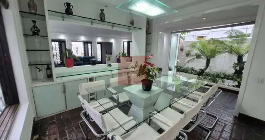 Brooklin, Casa com 4 suites, 6 vagas, piscina e área gourmet, perto do metrô Campo Belo