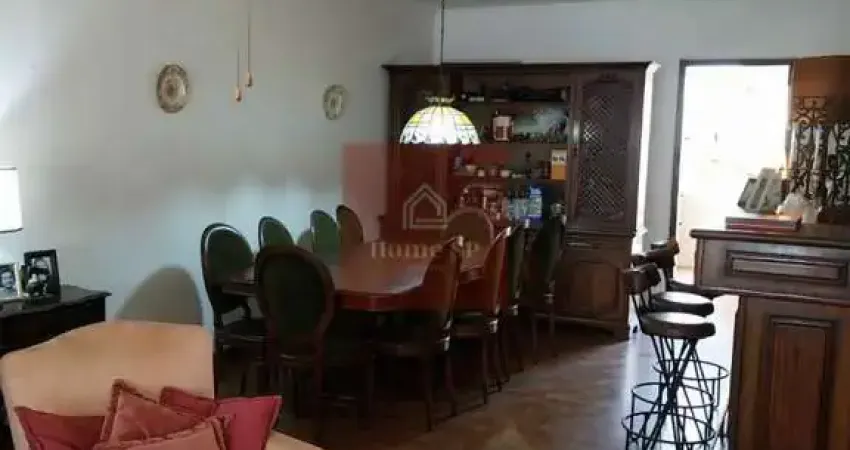 Sobrado em uma rua tranquila, próximo ao shopping morumbi, metro.