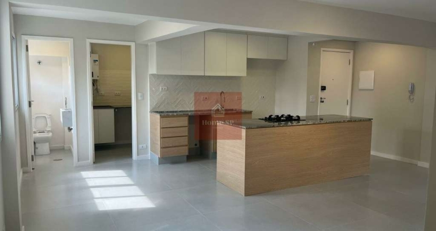 Apartamento recém reformado em Moema fora de rota pertinho do metrô