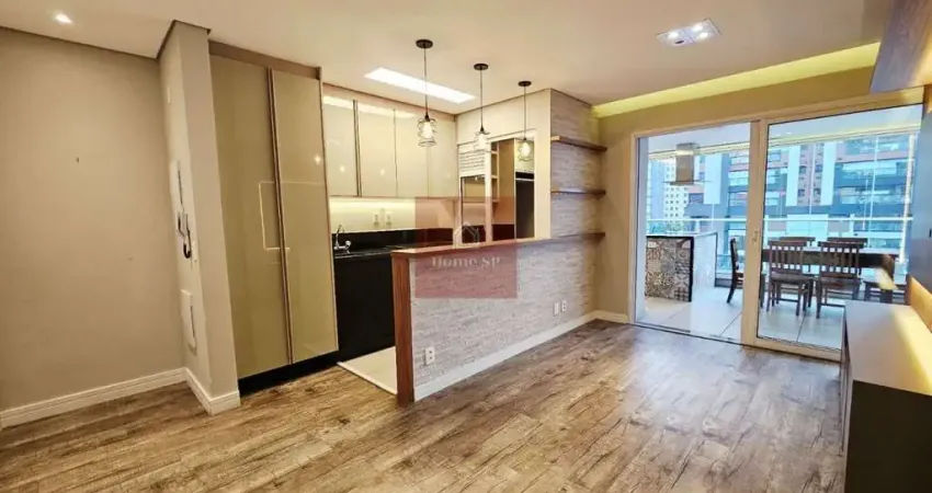 Totalmente Reformado! São 2 dormitórios, 1 suíte, 2 vagas e com 79m² - Moema