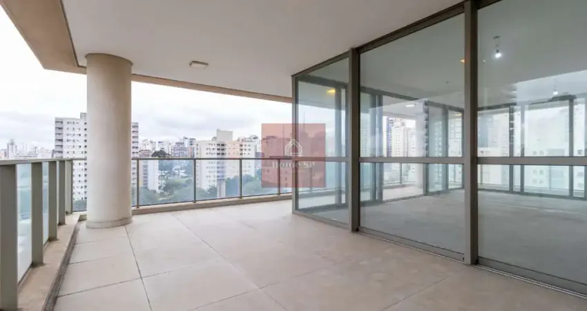 Apartamento tipo para venda com 4 quartos, sendo 4 suítes, 652m²