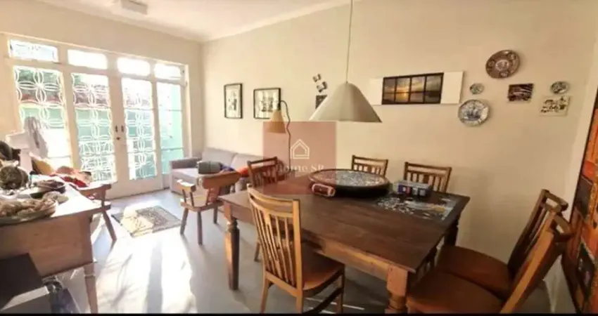 Ótima casa térrea, em local privilegiado, rua tranquila no melhor do bairro