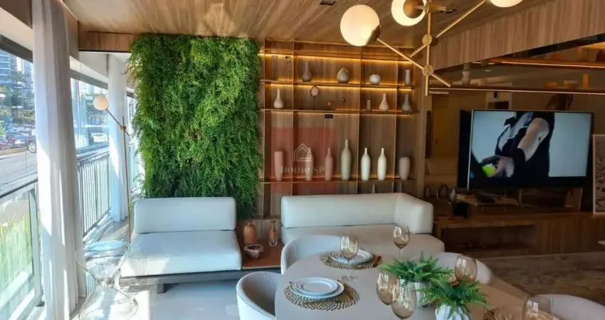 Apto. de 180 m2, em condomínio de qualidade internacional, com quadra de tênis.