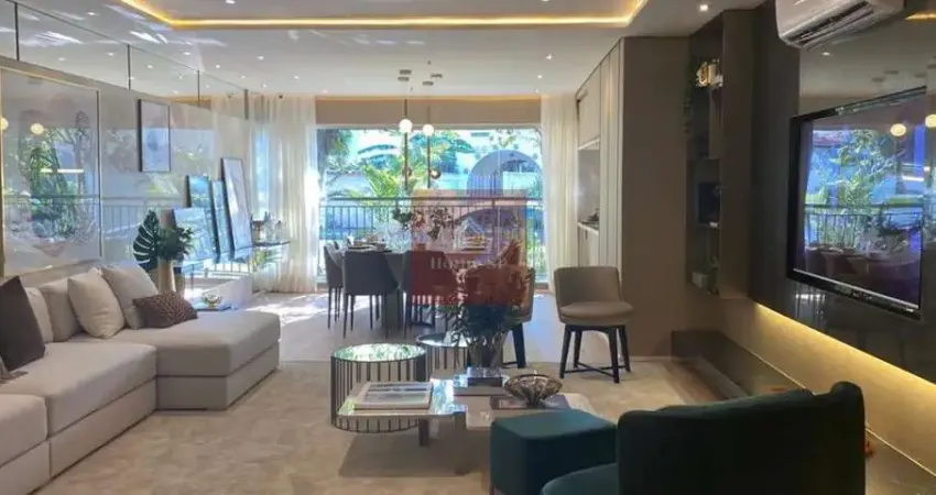 Excepcional apartamento 156 m2, 3 suítes, 2 vagas determinadas e hall privativo