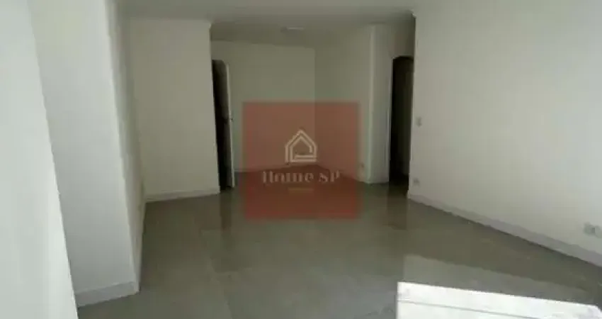 Amplo apartamento reformado no Campo B elo, ótima localização