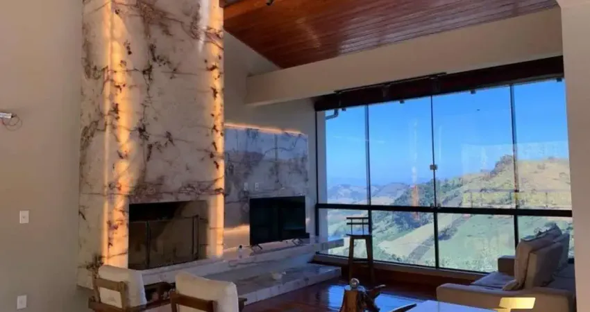 MANSÃO DUPLEX COM VISTA PARA AS MONTANHAS / VARGEM ALTA - ES