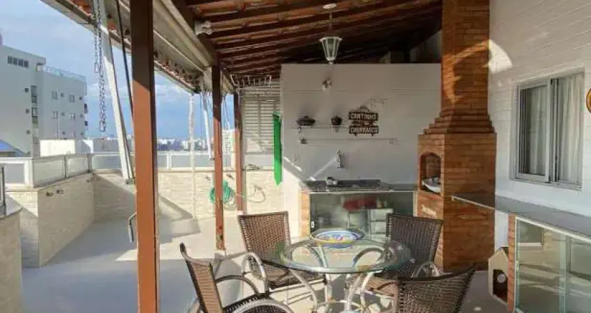 Cobertura no centro de Guarapari com vista para o Canal.