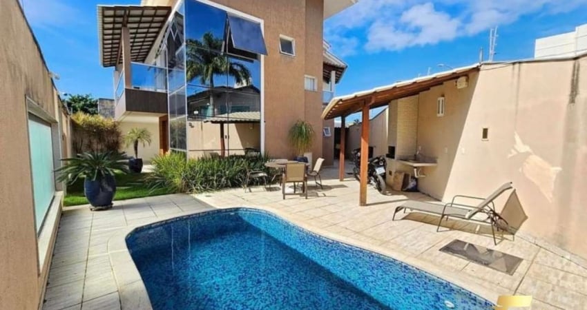 CASA DUPLEX COM FINO ACABAMENTO NA PRAIA DO MORRO / GUARAPARI - ES