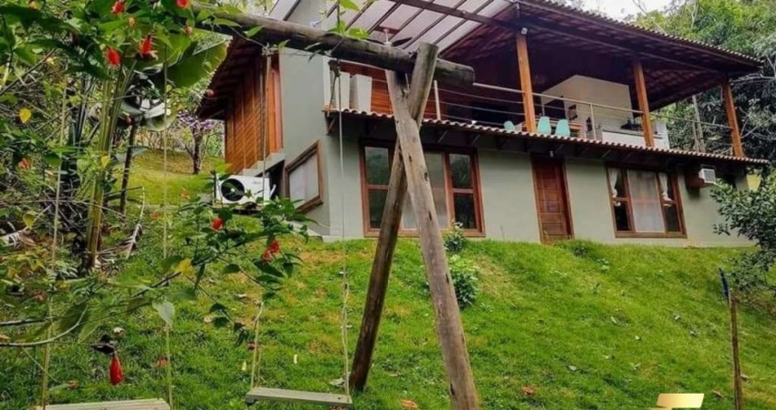 CASA DE CAMPO MOBILIADA COM PORTEIRA FECHADA EM DOMINGOS MARTINS