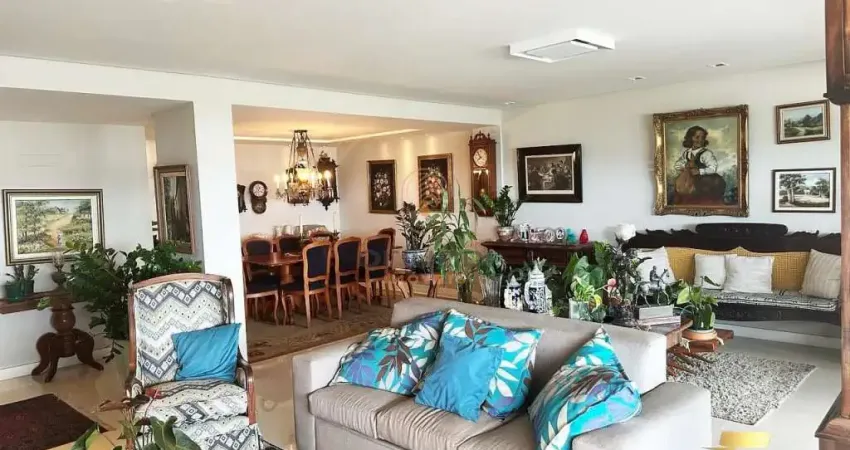 APARTAMENTO COM UMA DAS MELHORES PLANTAS EM EXCELENTE LOCALIZAÇÃO!!!