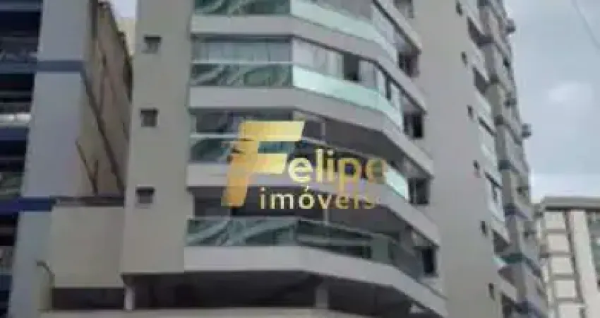 APARTAMENTO NO CENTRO DE GUARAPARI COM 2 QUARTOS E ÁREA EXTERNA.