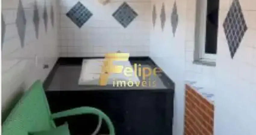 Que tal morar em um apartamento espaçoso, com 2 quartos, sendo 1 suíte, 2 salas, 2 banheiros e 80,00 m2 de área, além de uma vaga de garagem e área externa lateral?