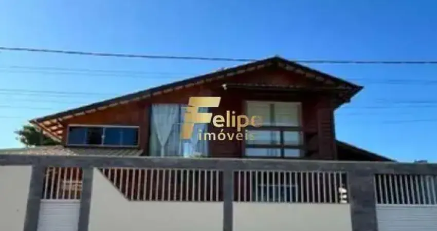 Esta é a oportunidade que você estava esperando! Uma casa ampla e espaçosa, perfeita para acomodar toda a sua família e amigos.