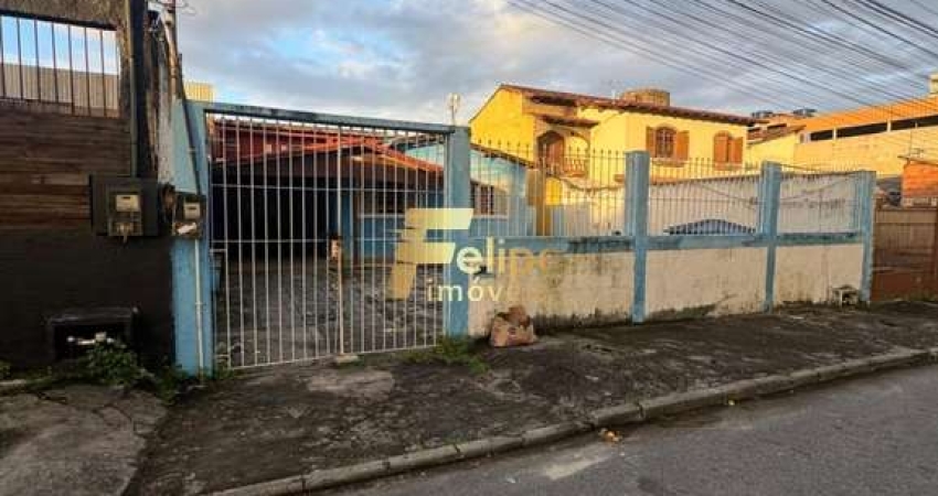 EXCLENTE CASA DISPONÍVEL PARA LOCAÇÃO POR TEMPORADA OU ANUAL, LOCALIZADA NA PRAIA DO MORRO EM GUARAPARI/ES!