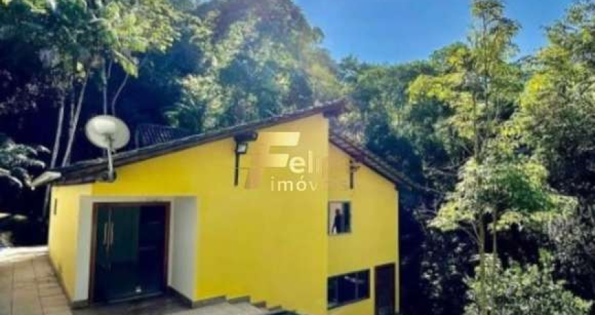 LINDA CASA DE CAMPO DUPLEX À VENDA EM CONDOMÍNIO NA REGIÃO DAS MONTANHAS CAPIXABAS!