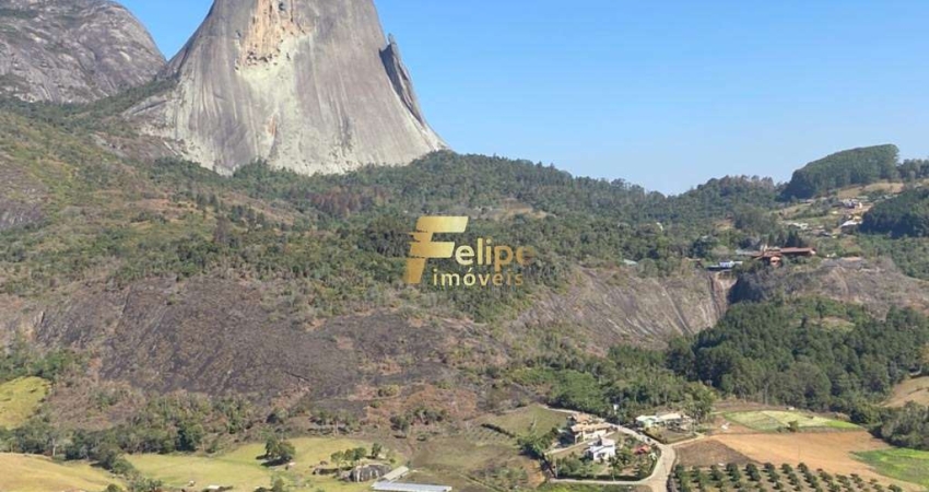1 QUARTO EM DESLUMBRANTE COM VISTA PARA A PEDRA AZUL.