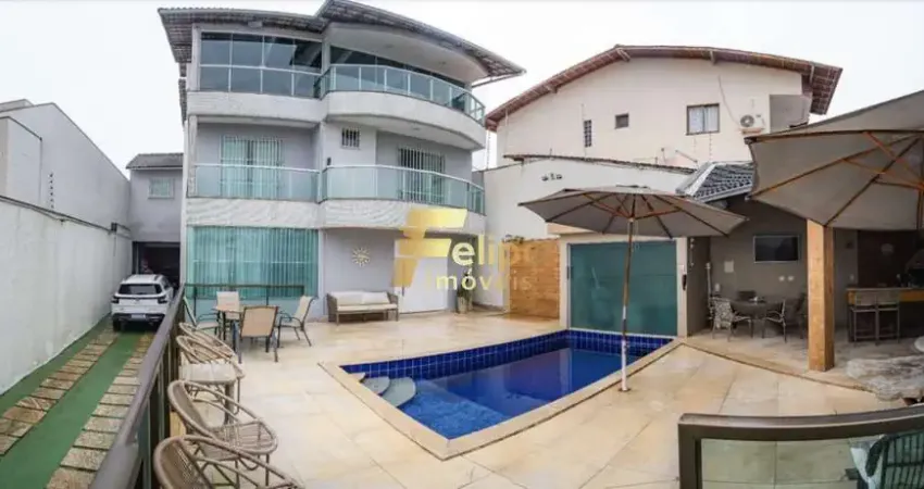 Belíssima casa com 3 pavimentos, com excelente área de lazer com churrasqueira e piscina, localizada no bairro são judas tadeu, em guarapari/es!
