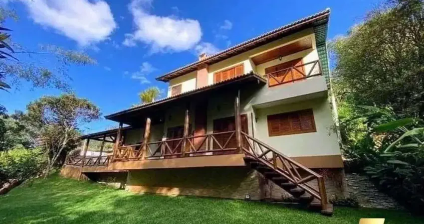 Oportunidade !!! casa de campo em condomínio fechado no centro de domingos martins.