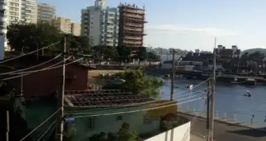 Apartamento reformado com 2 quartos na prainha de muquiçaba