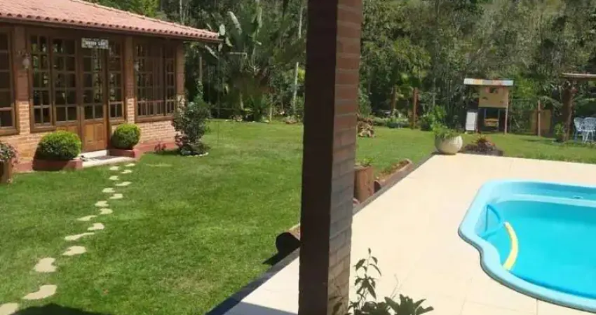 Maravilhoso sitio para toda a família em domingos martins / es